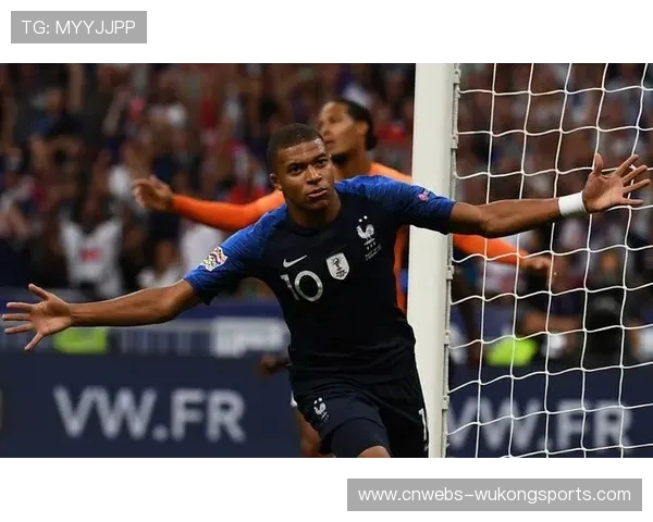 小姆巴佩神勇扳平全场轰动姆总看台模仿庆祝掀起狂欢 小姆巴佩神勇扳平全场轰动姆总看台模仿庆祝掀起狂欢